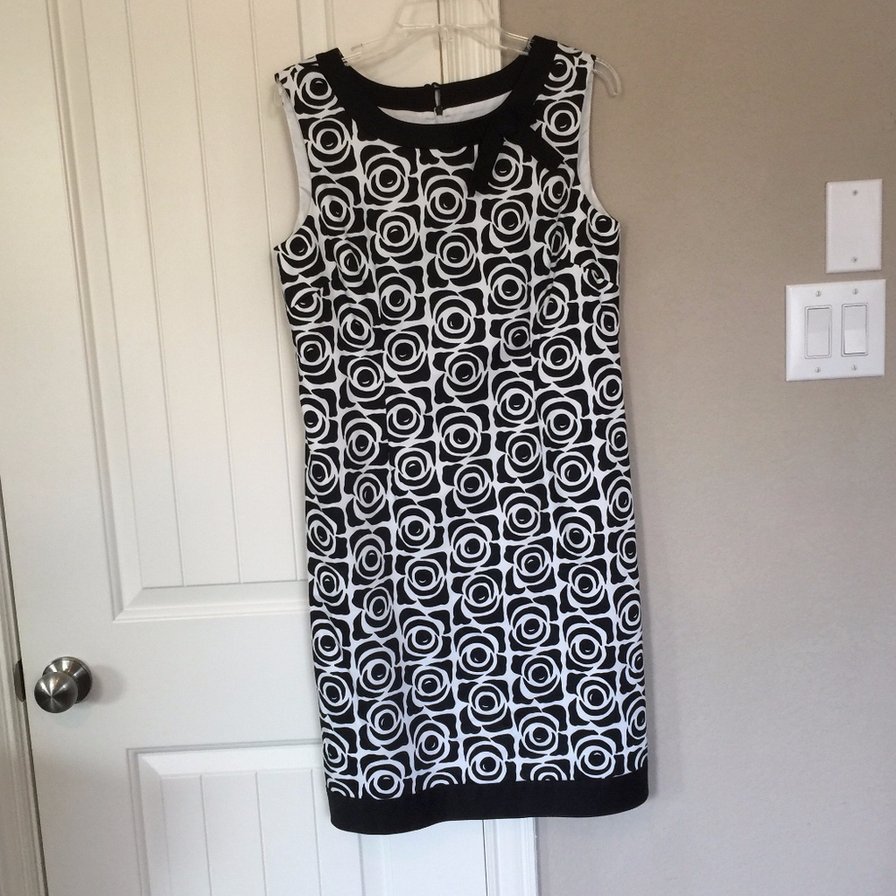 Fun and comfy dress.